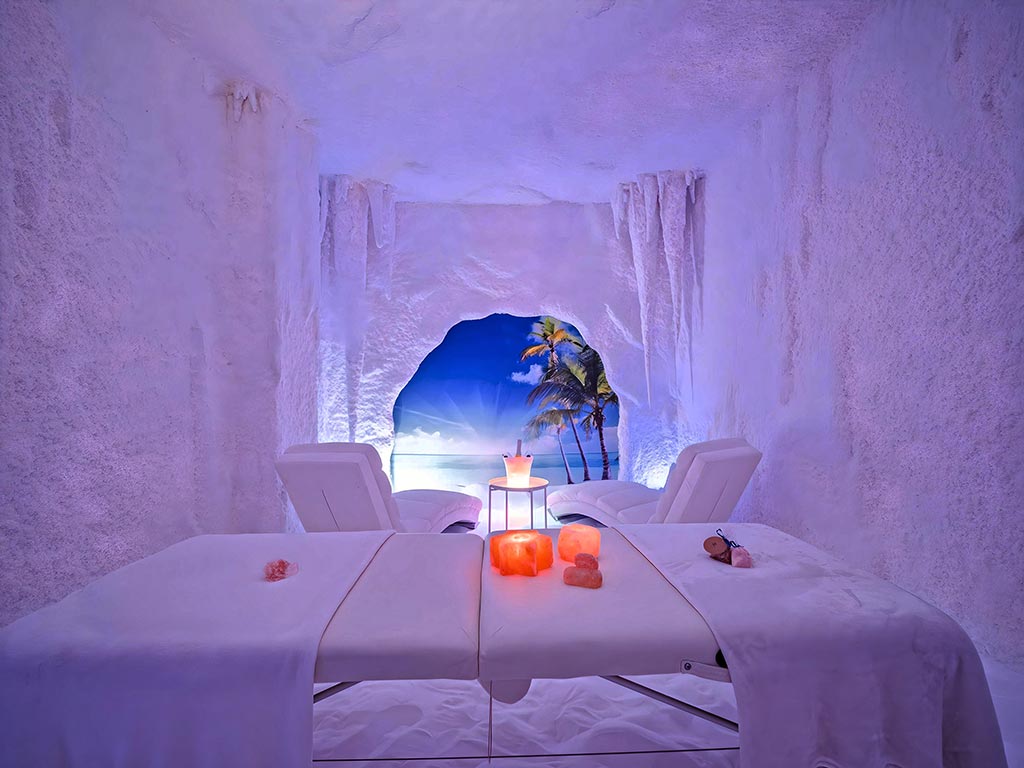 Spa de Sal el Salt Room Pinto, diseñado para la relajación y beneficios respiratorios
